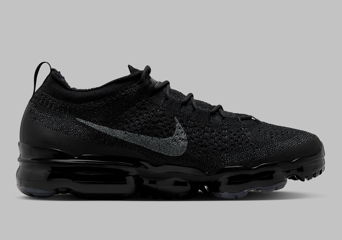 Nike Vapormax 2023 Flyknit Triple Black DV1678-003 | SneakerNews.com