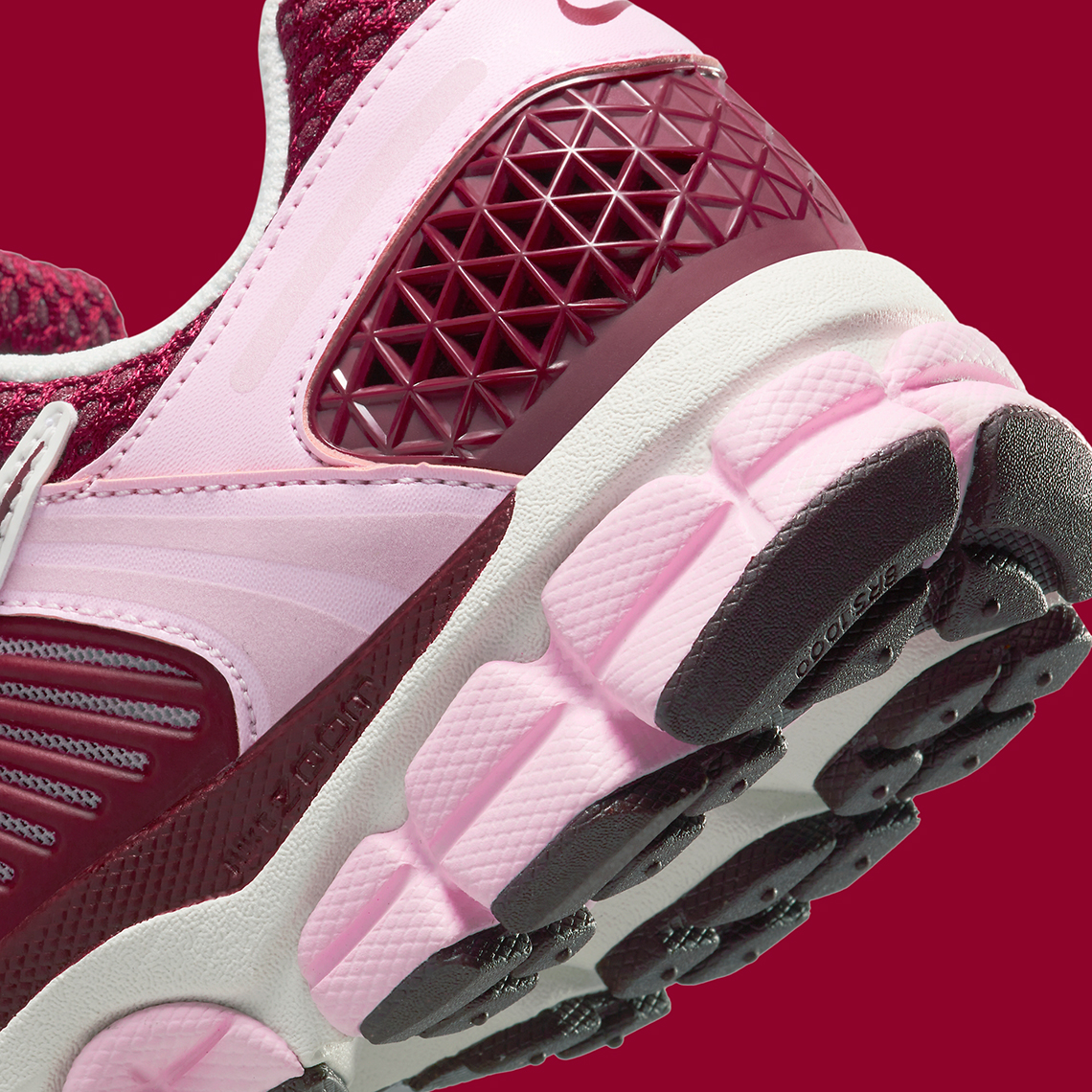 Nike Zoom Vomero 5 Pink Foam Team Red 6