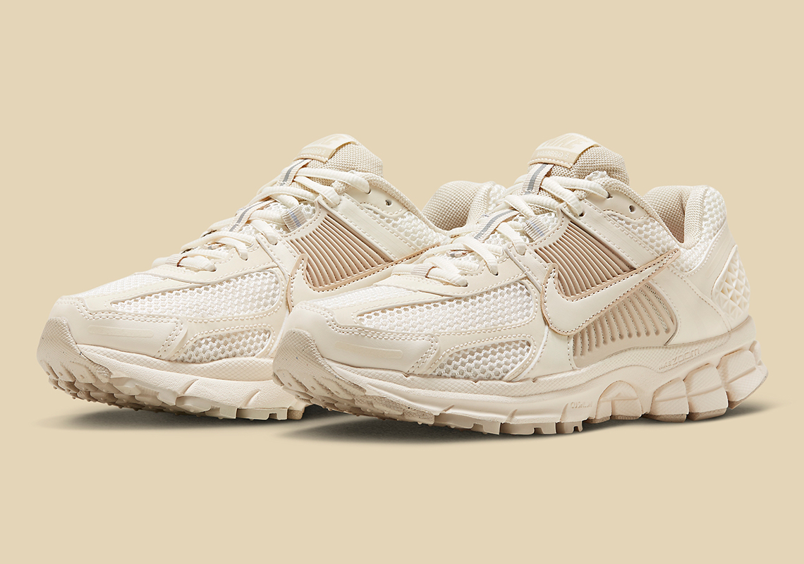 Soothing Sail And Tan Cover The Latest Women's Nike Zoom Vomero 5