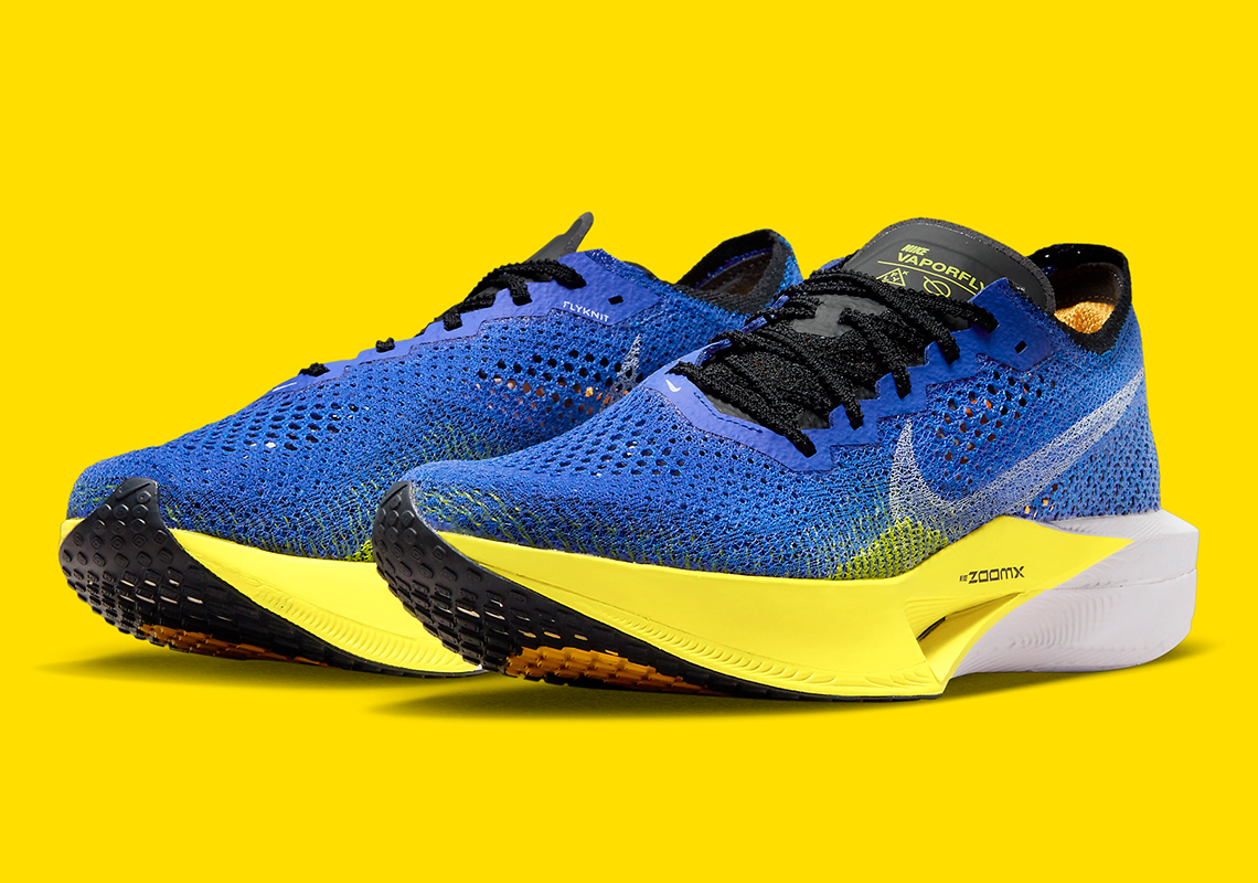 Nike flyknit shop blue and yellow