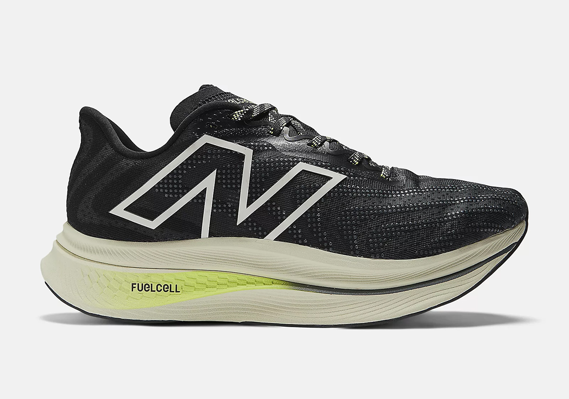 New Balance Fuelcell Supercomp Trainer V2 New Balance Fuelcell Supercomp Trainer V2 Mrcxbk3 1