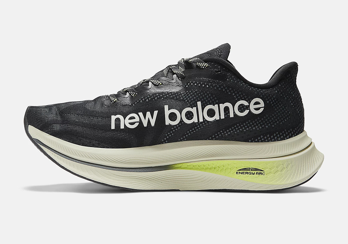 New Balance Fuelcell Supercomp Trainer V2 New Balance Fuelcell Supercomp Trainer V2 Mrcxbk3 4