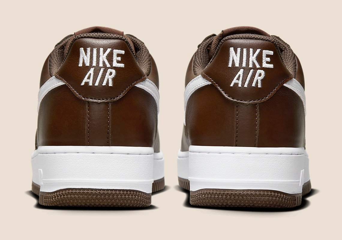 nike air force 1 low chocolate fd7039 200 1