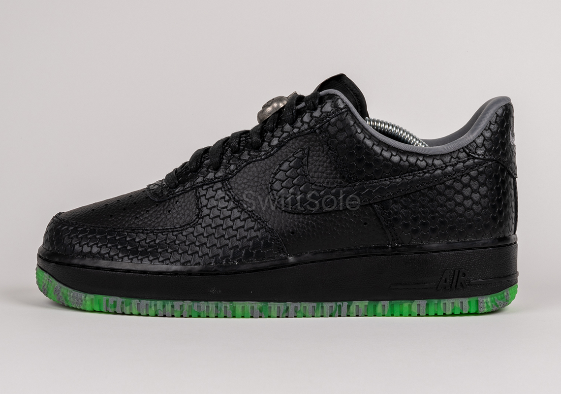 First Look At The Nike Air Force 1 Low “Halloween 2023”