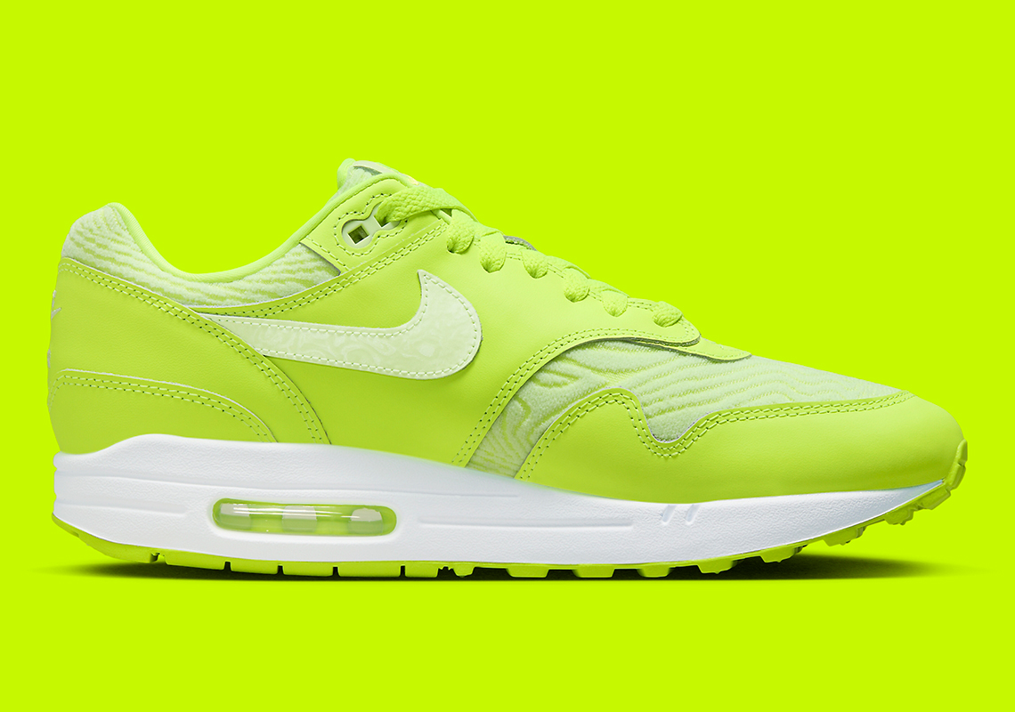 Nike Air Max 1 Volt Topography Fn6832 702 3
