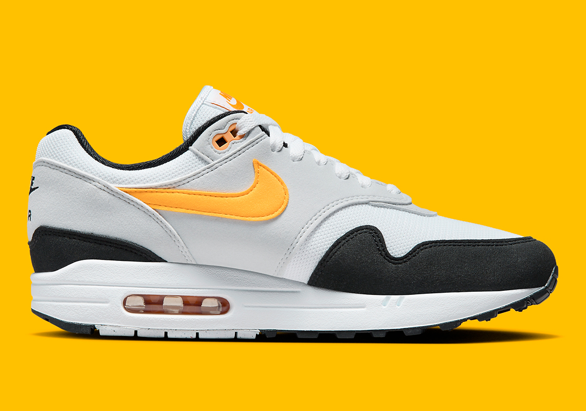 Clear and clearance gold air max