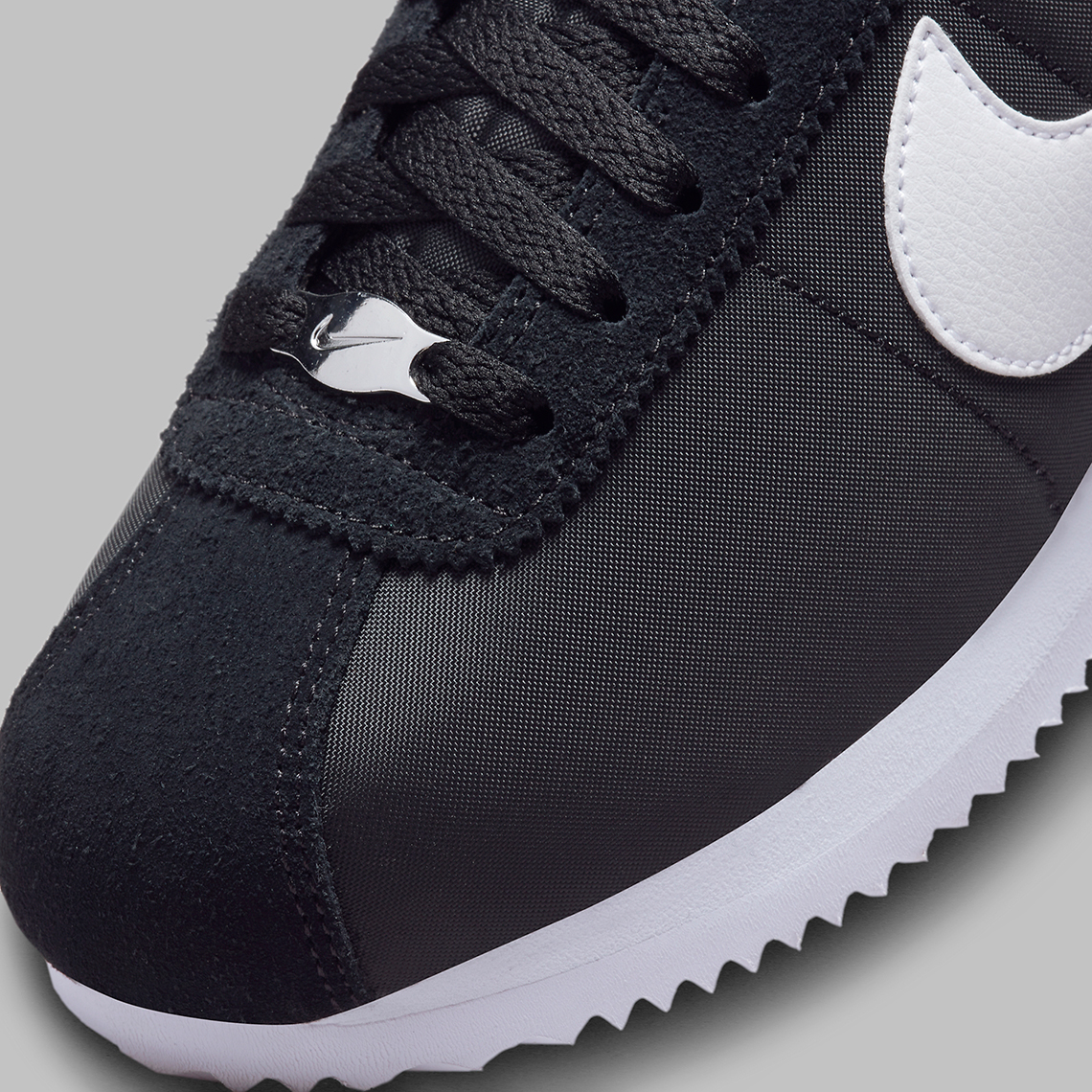 Nike Cortez - Black / White (Additional Images) •