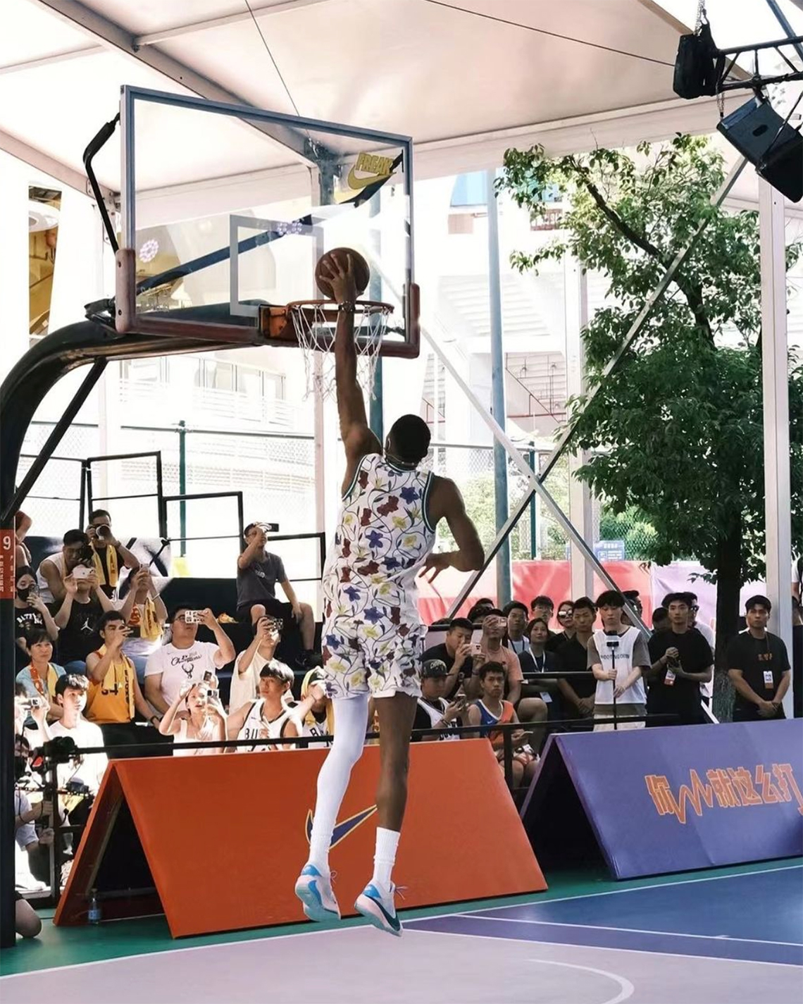 Official giannis Antetokounmpo Wearing Freak Nike China T-shirts