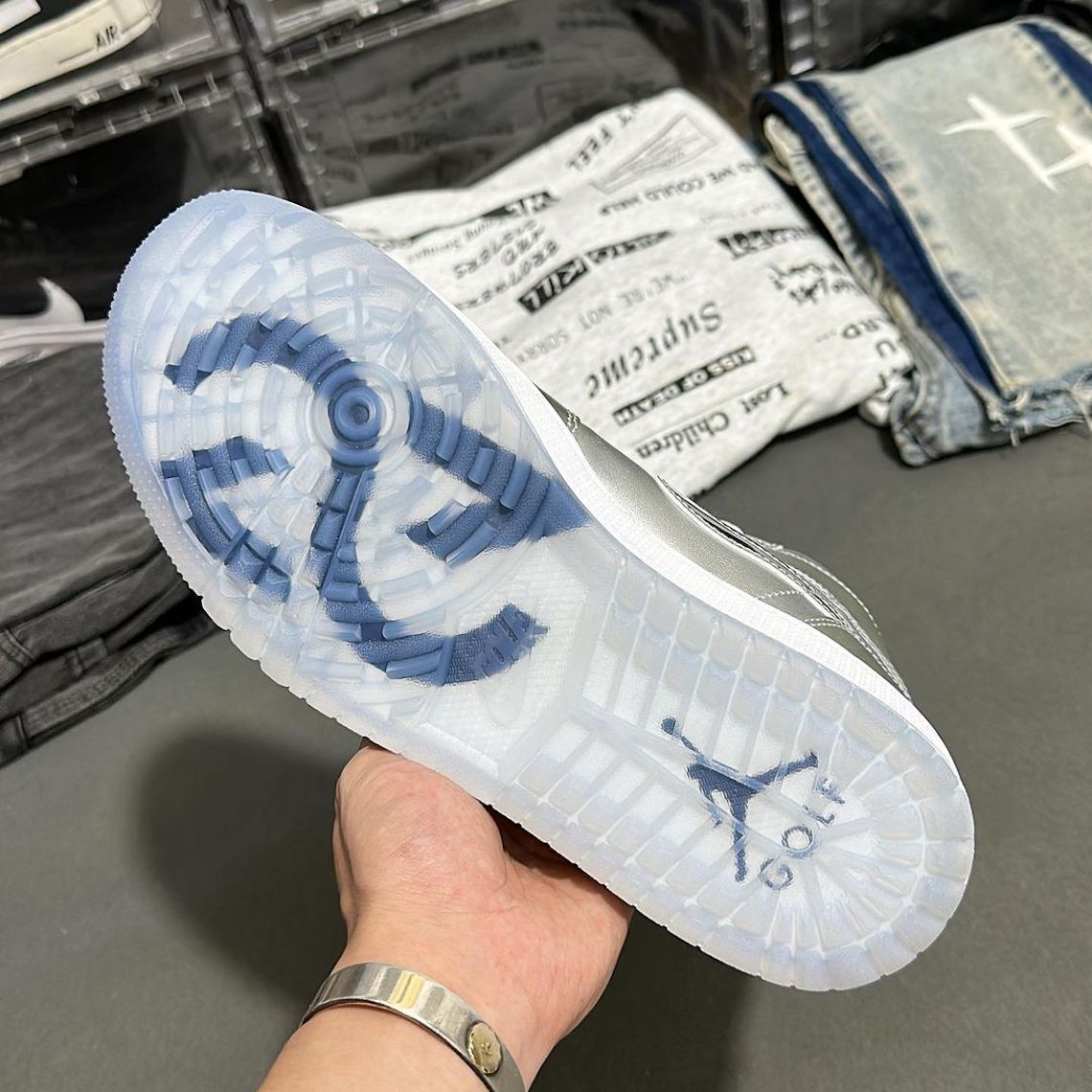 metallic silver air jordan 1