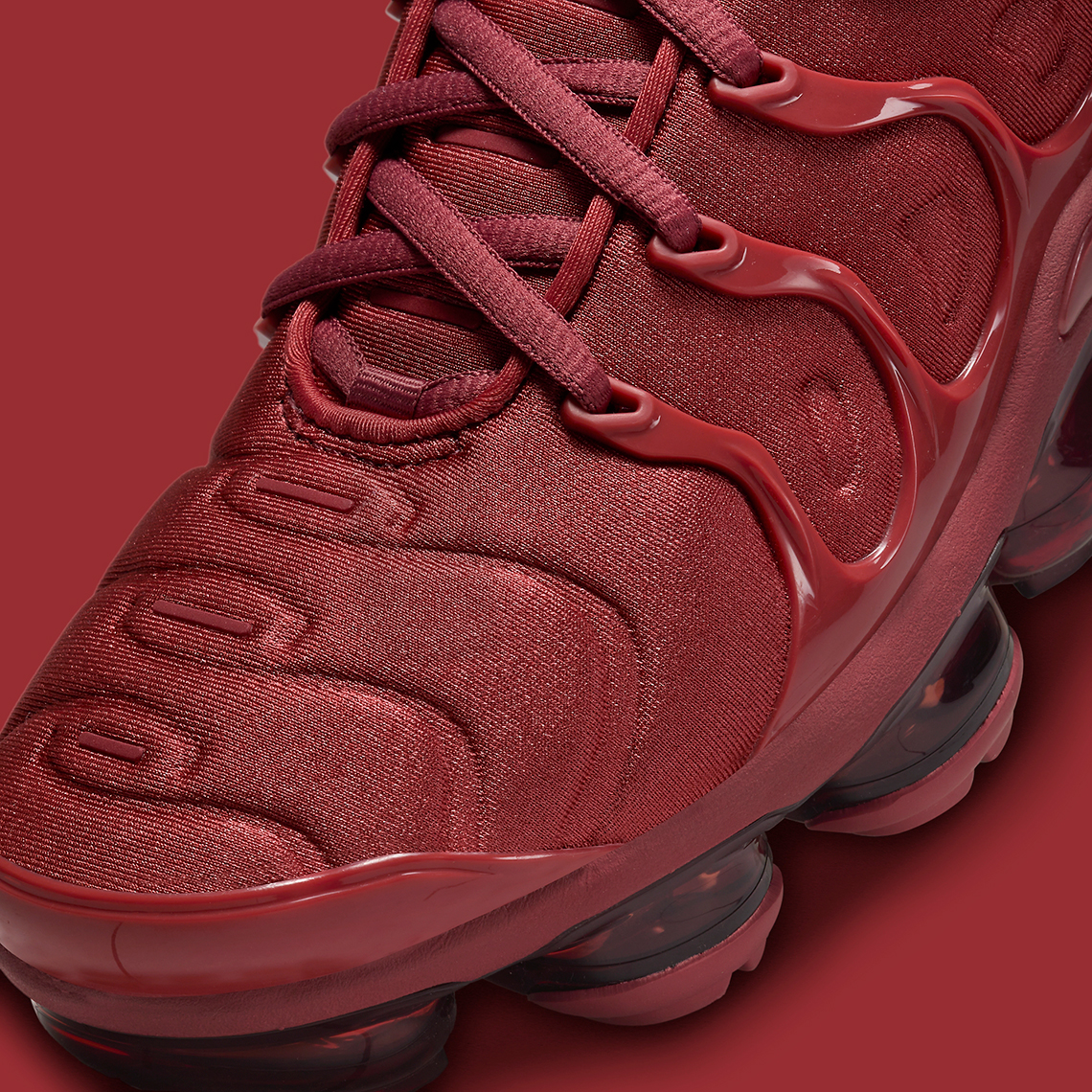 Nike VaporMax Plus Red FQ8878-661 | SneakerNews.com
