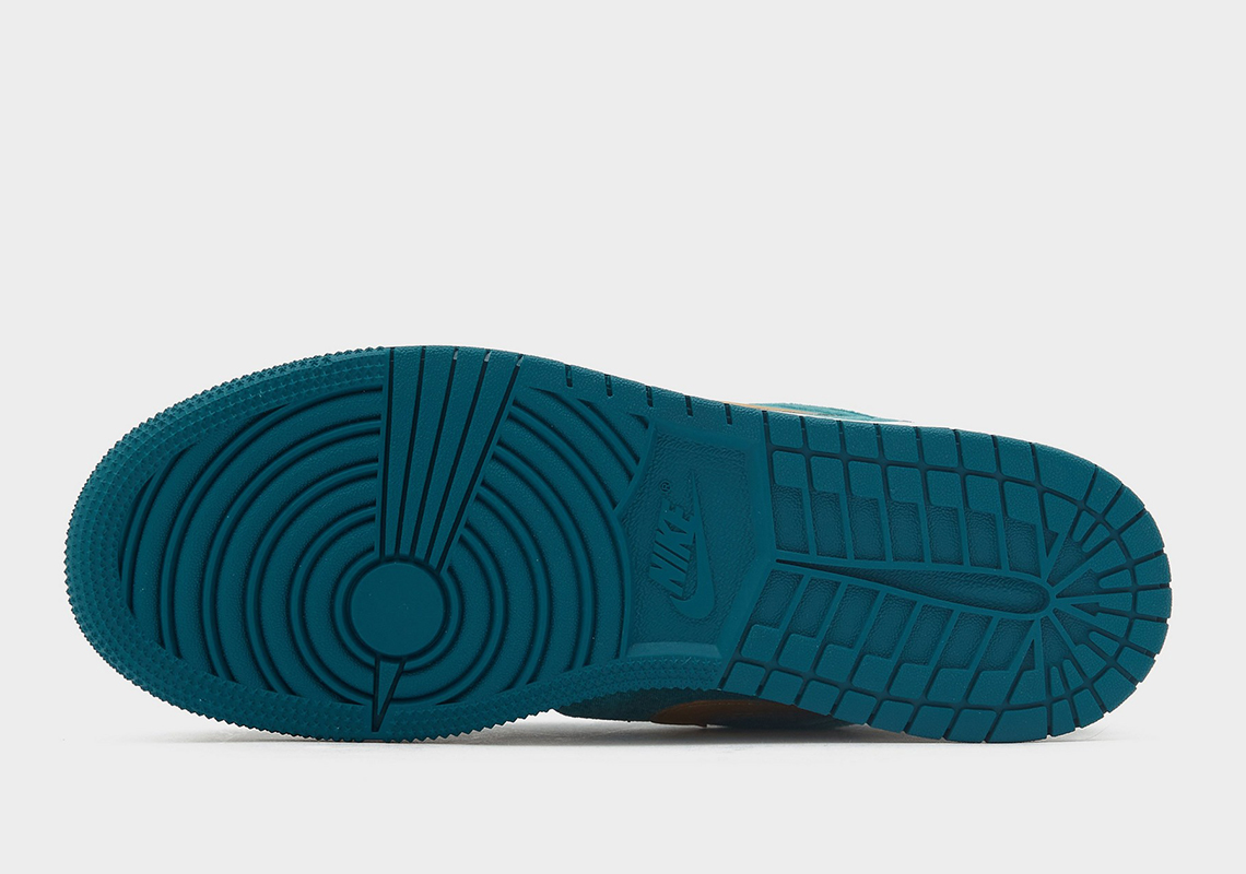 Jordan Brand quietly slipped in a new rendition of the low-top Air Low Gs Teal Velvet 5