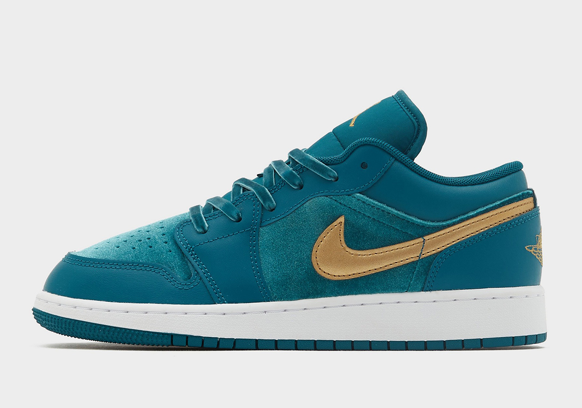 Jordan Brand quietly slipped in a new rendition of the low-top Air Low Gs Teal Velvet 6