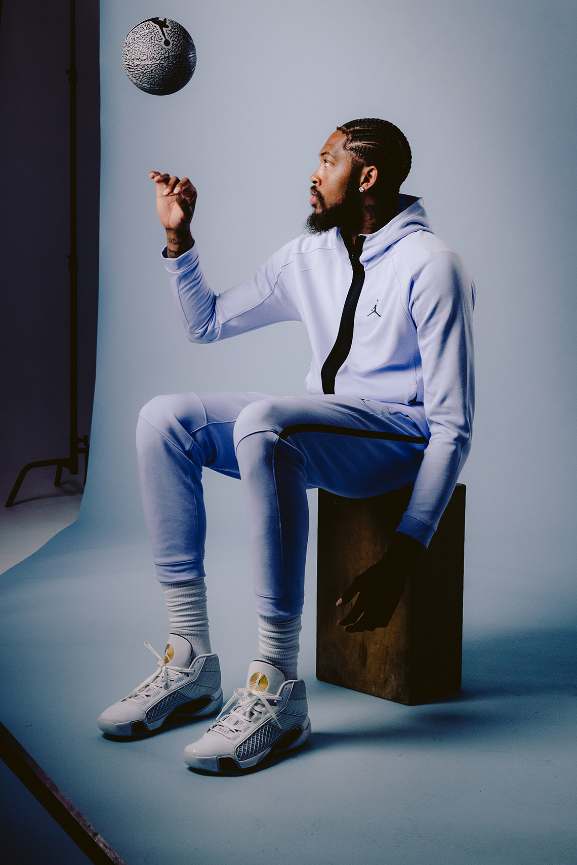 Brandon Ingram Signs With jordan Burn Brand 4