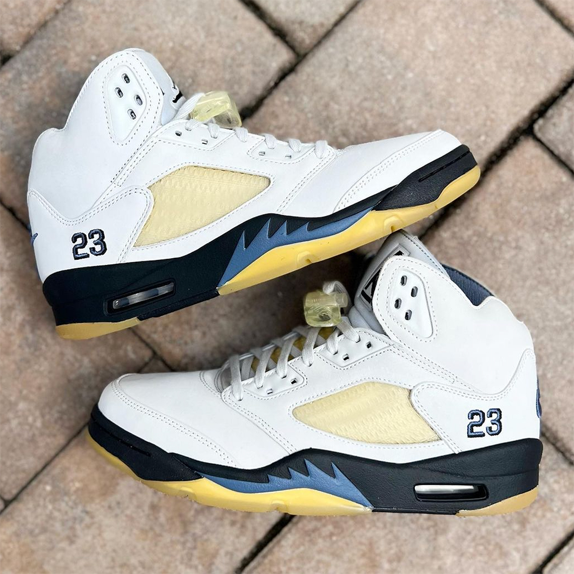 Jordan 5 white hot sale blue and yellow