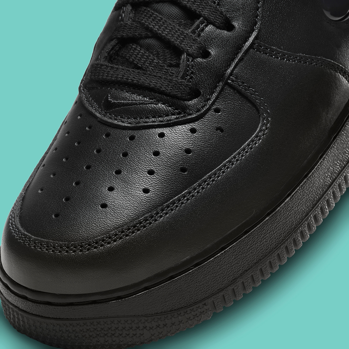 nike air force 1 black stripe