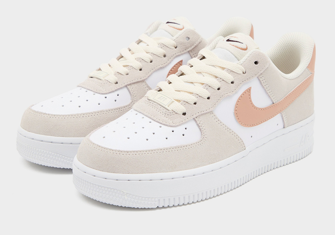 “Dusted Clay” Anchors The Nike Air Force 1 Low