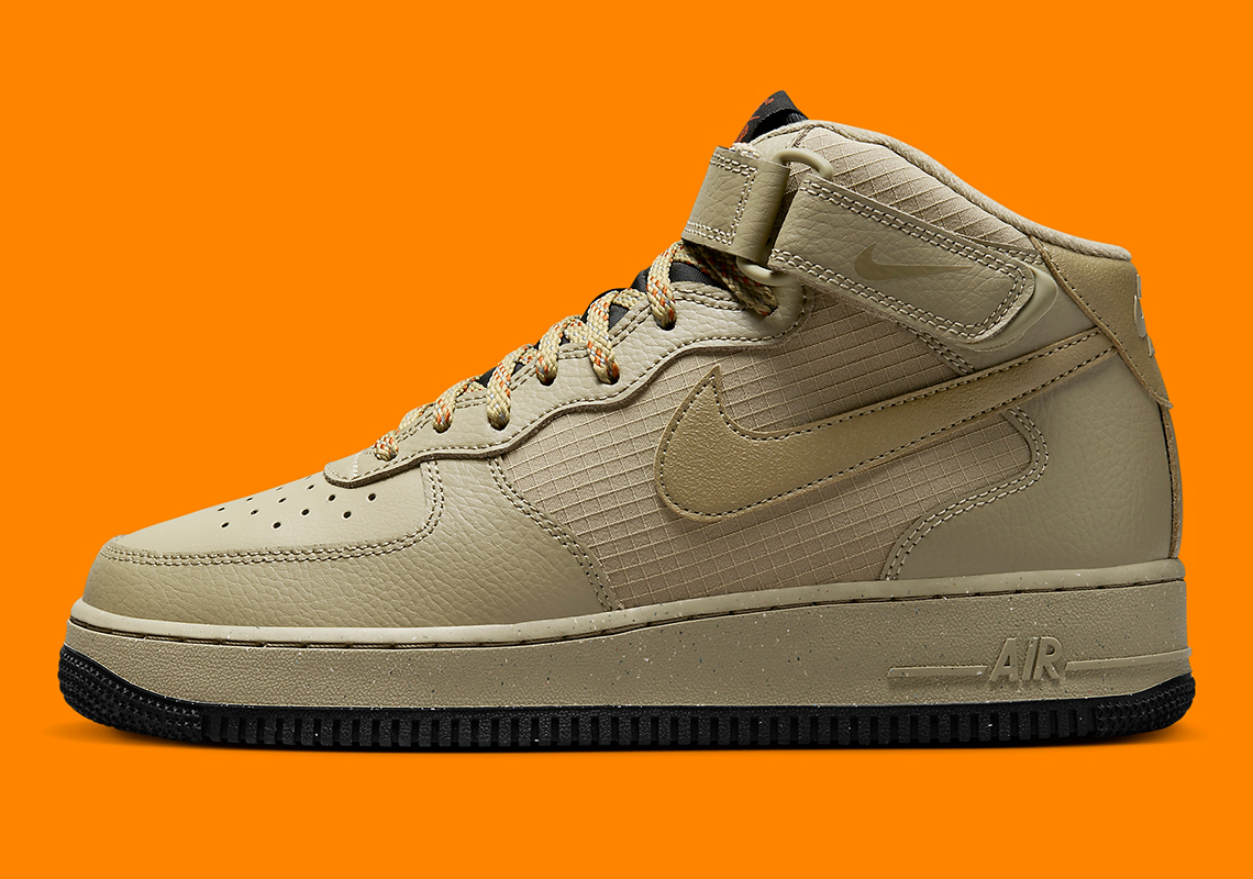 AIR FORCE 1 : BLACK , ORANGE & KHAKI