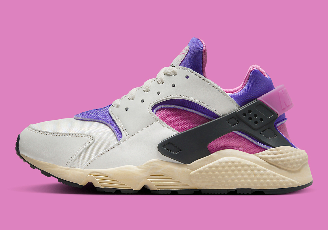 How to clean pink huaraches sale