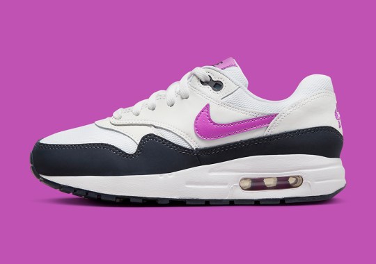Nike Dresses This GS Air Max 1 With A Pop Of Light Purple