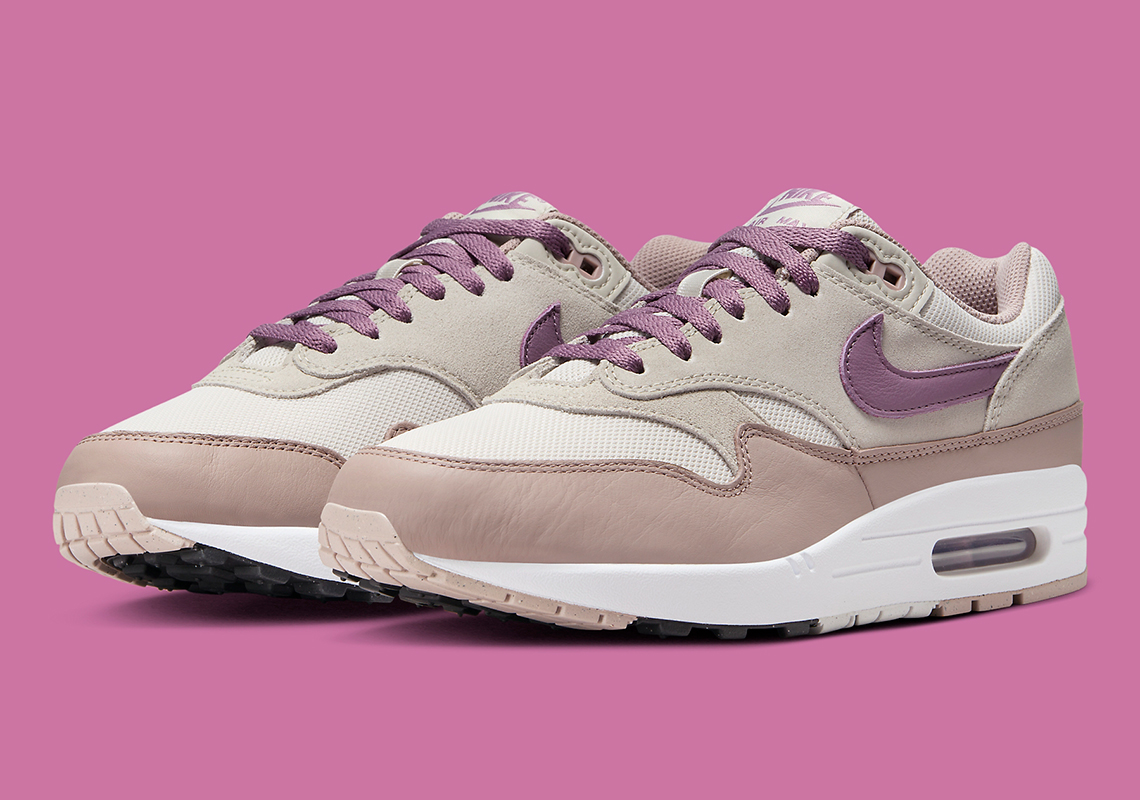 Nike Air Max 1 SC "Light Bone/Violet Dust" Arrives In November