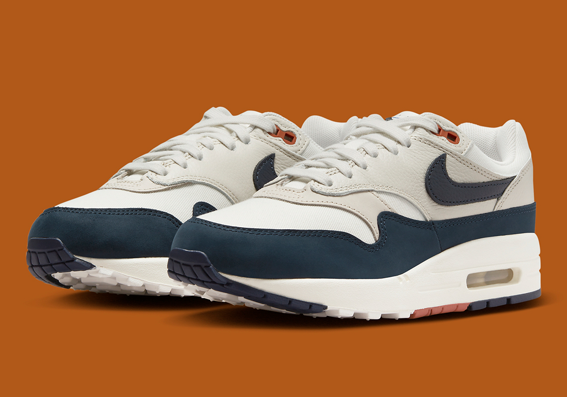 "Light Orewood Brown" And "Obsidian" Appear On The Nike Air Max 1 Ahead Of Fall