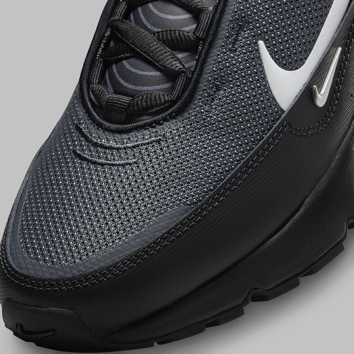 Nike on sale axis black