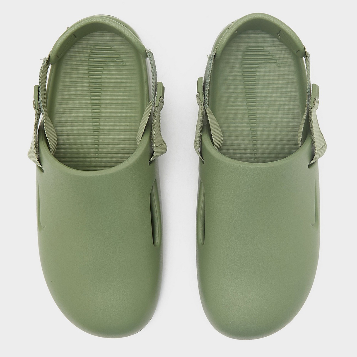 nike calm clog mule green 1