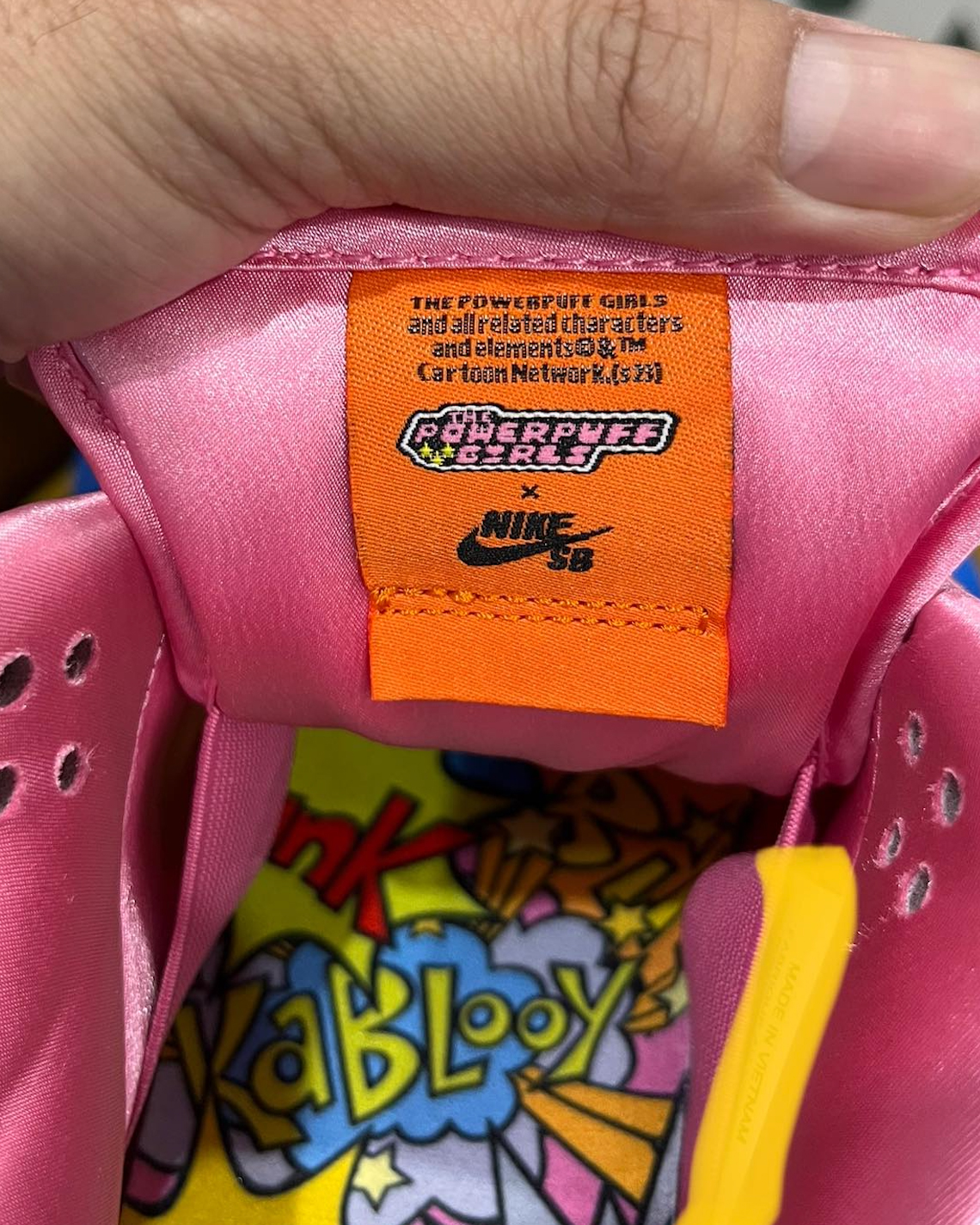 powerpuff girls blossom nike sb dunk low fd2631 600 7