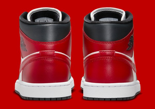 Air Jordan 1 Mid Womens Black Toe BQ6472-160 | SneakerNews.com