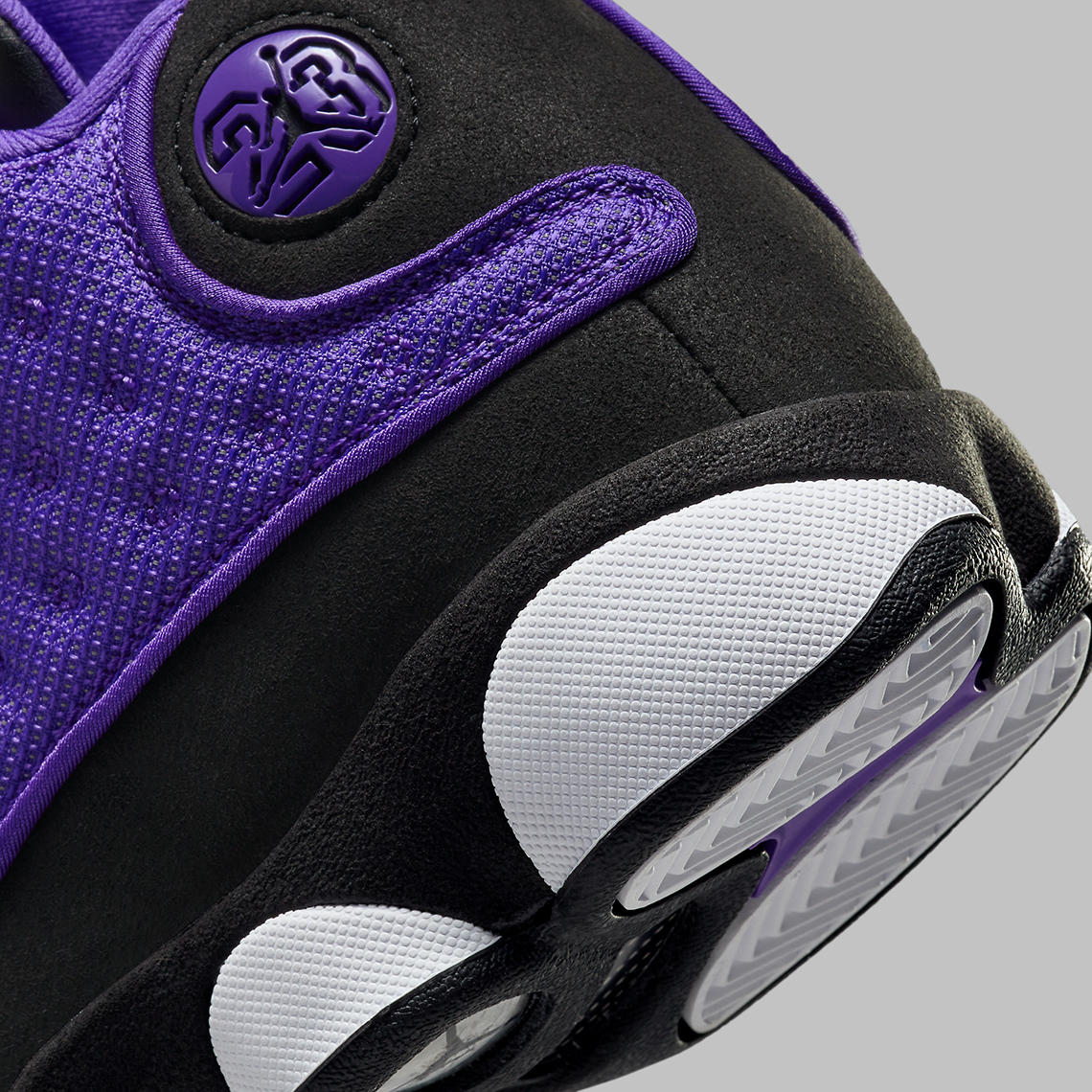 Jordan 13 morado online con blanco