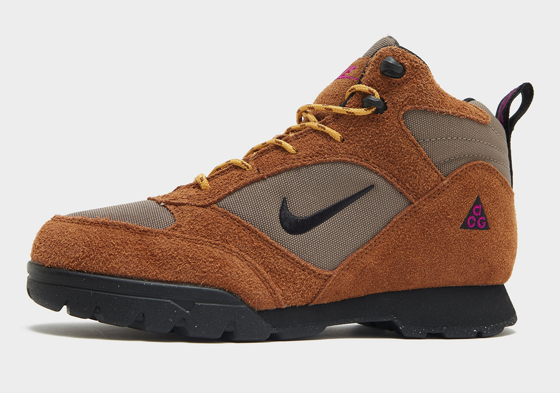 Nike ACG Torre Mid 2023 Retro | SneakerNews.com