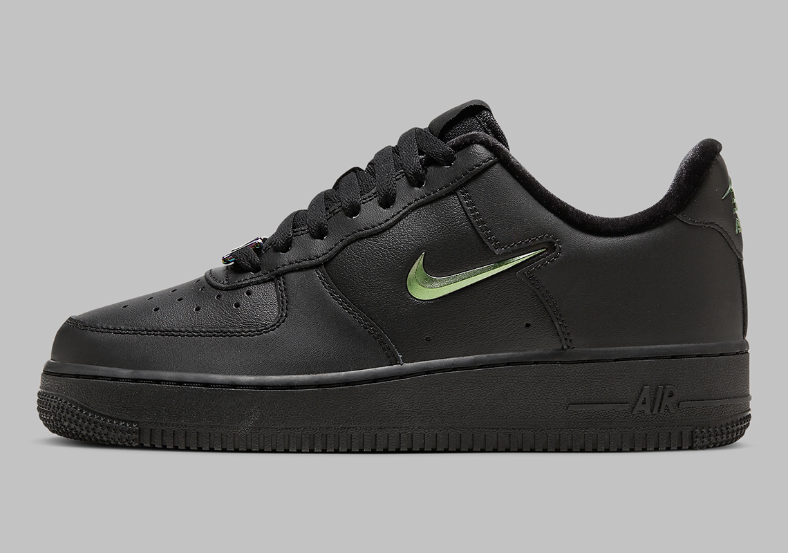 Jet black air store force 1