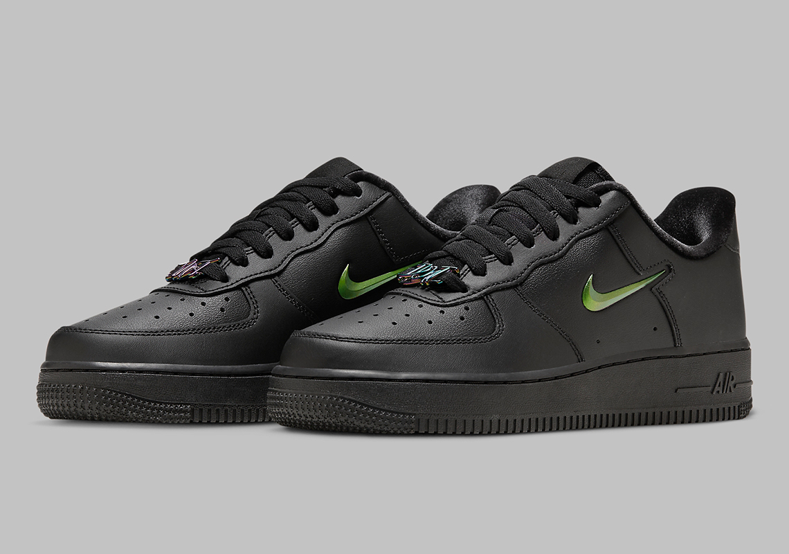 Nike air force store black sports direct