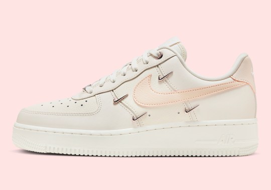 “Rose Gold” Swooshes Adorn This Women’s Nike Air Force 1 Low