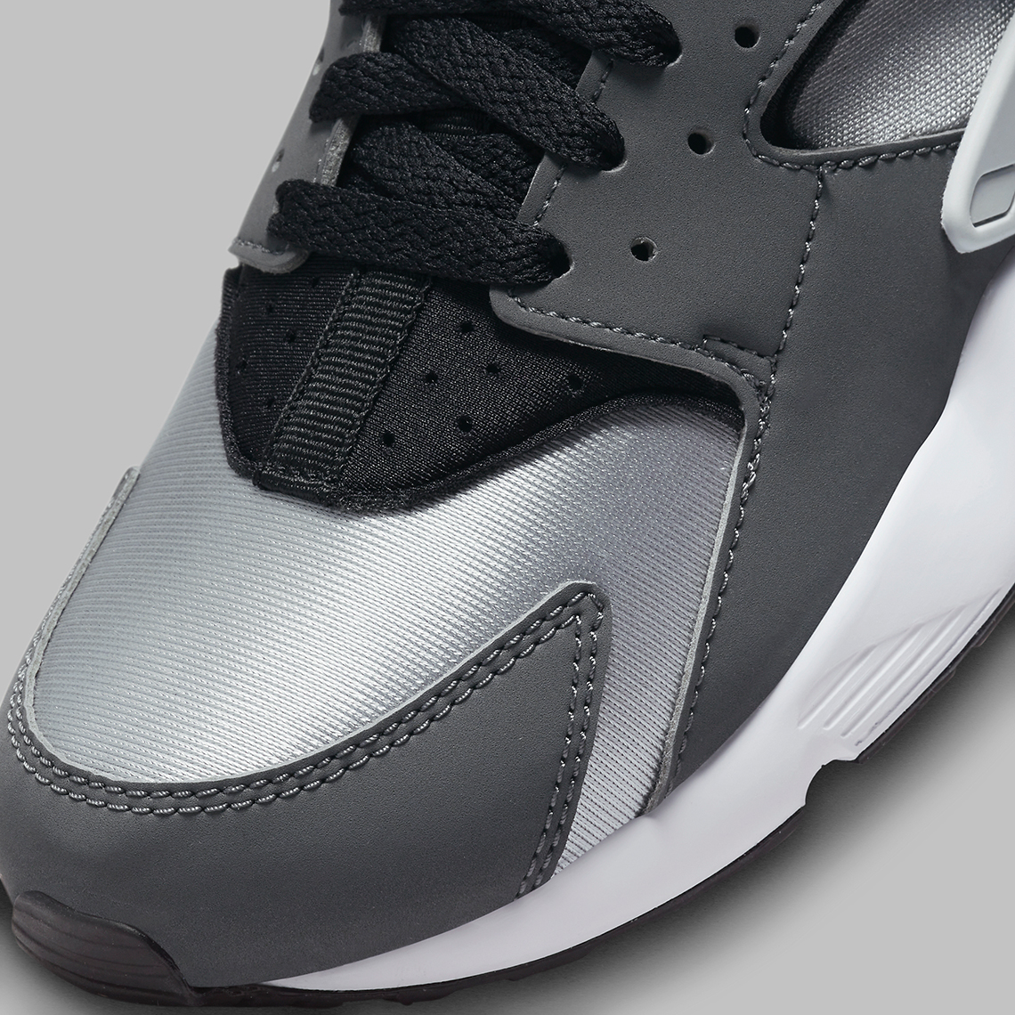 nike air huarache gs grey silver black fv5603 002 6