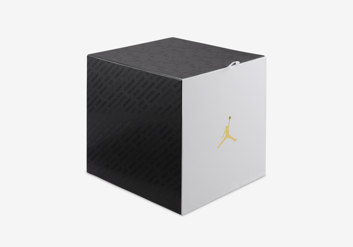 Michael Jordans Iconic Free Throw Line Dunk Is Cemented With An Gratitude Basketball J1003087 090 2