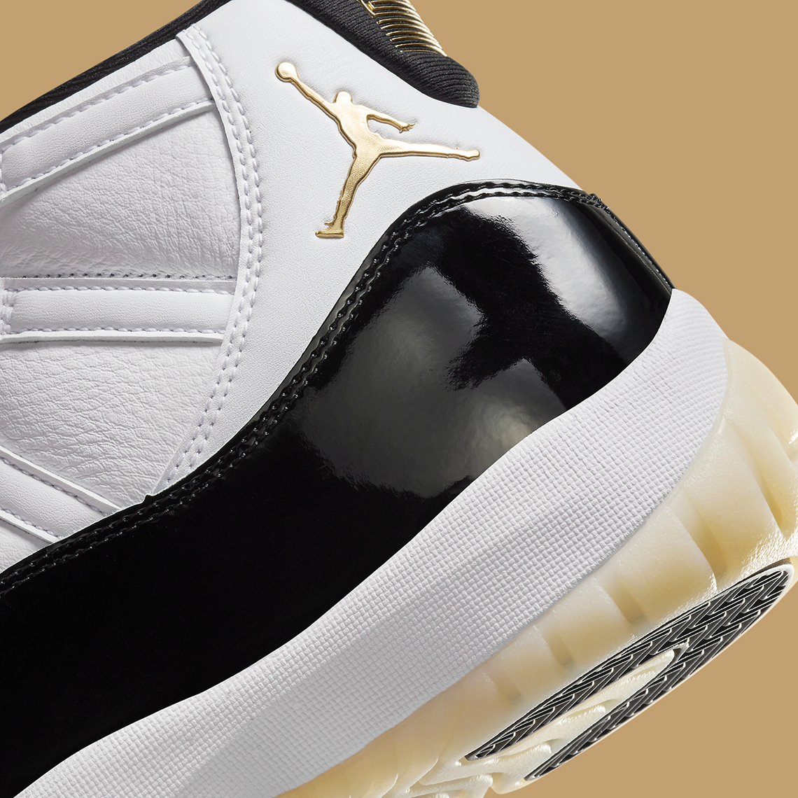 Michael Jordans Iconic Free Throw Line Dunk Is Cemented With An Gratitude Dmp Ct8012 170 Release Date 8