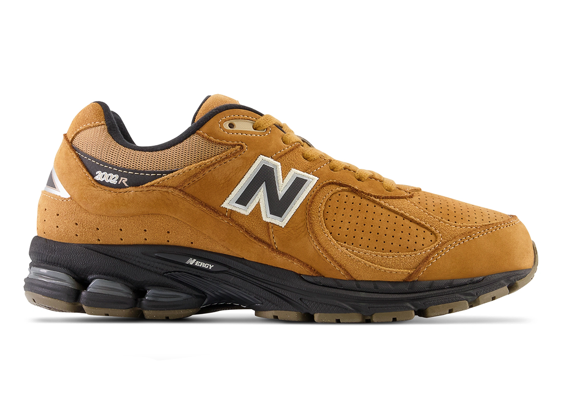The New Balance 2002R Welcomes Fall In A "Tobacco" Makeover