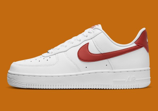 “Rugged Orange” Stamps This Women’s Exclusive Nike Air Force 1 Low