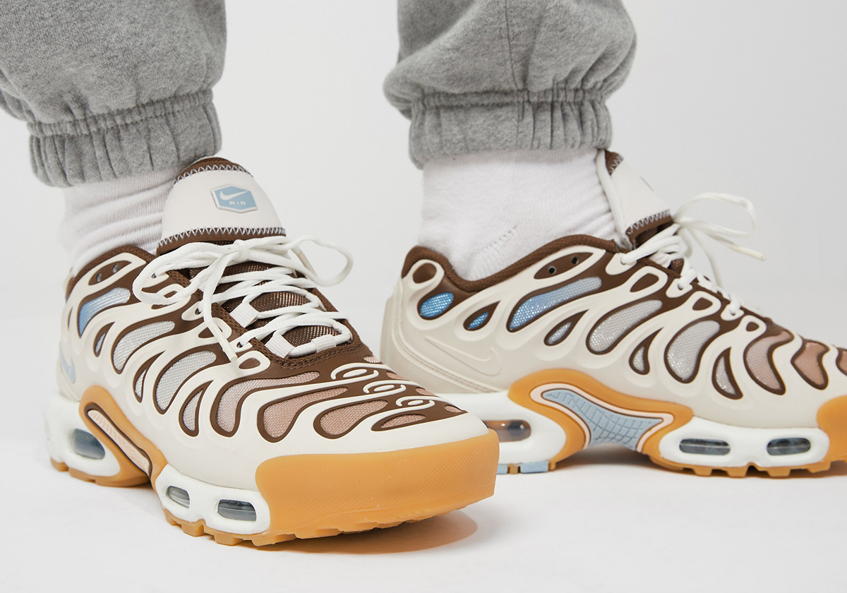 The Nike turquoise Air Max Plus Drift "Phantom" Releases On February 15th