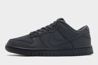 The Nike Dunk Low Takes On A Muted “Navy/Black” Outfit