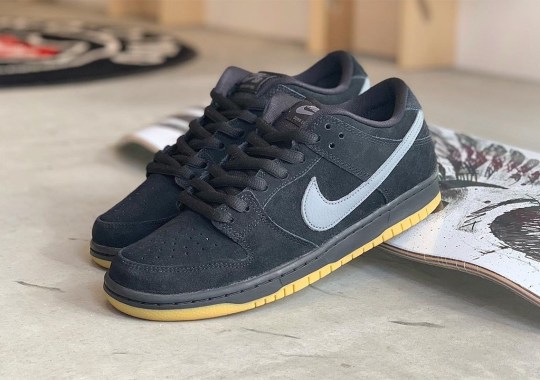Nike SB Dunk Low “Fog” Hits SNKRS On October 20th