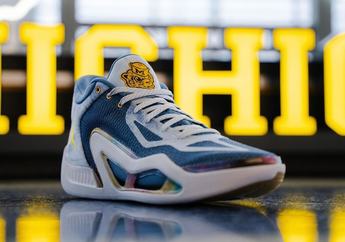 Michigan 2025 basketball sneakers