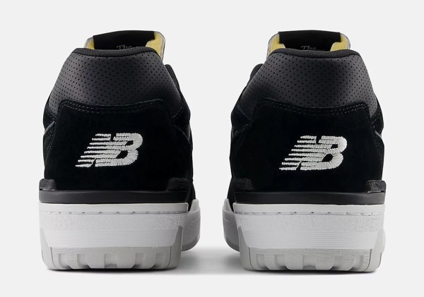 New Balance Rips New Balance 550