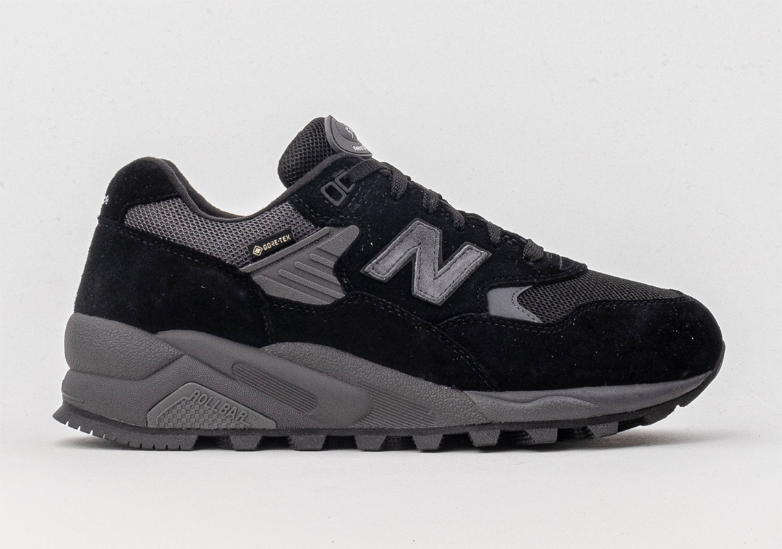 Going over this New Balance Gore Tex Bianca Grey Mt580rgr 3