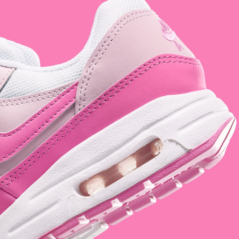 nike air max pink heel