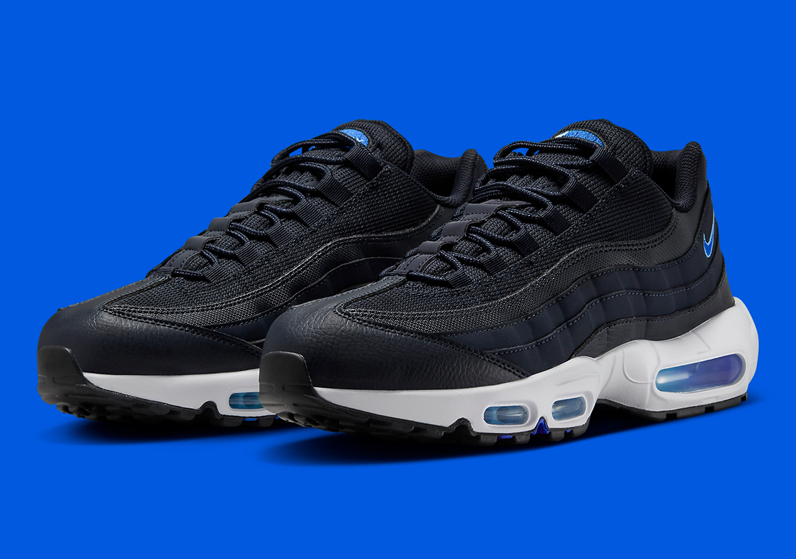 The Latest Nike March Air Max 96 II Triple Black Black Black-Black 2021 For Sale DJ0328-001 95 Dresses In A Winterized “Navy/White” Outfit