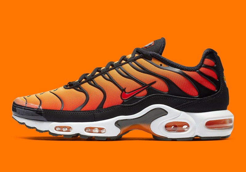 Nike Air Max Plus Sunset HF0552-001 2024 | SneakerNews.com