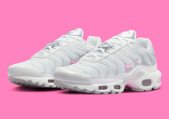 Nike Adds Metallic Accessories To The Air Max Plus "Pink Rise"