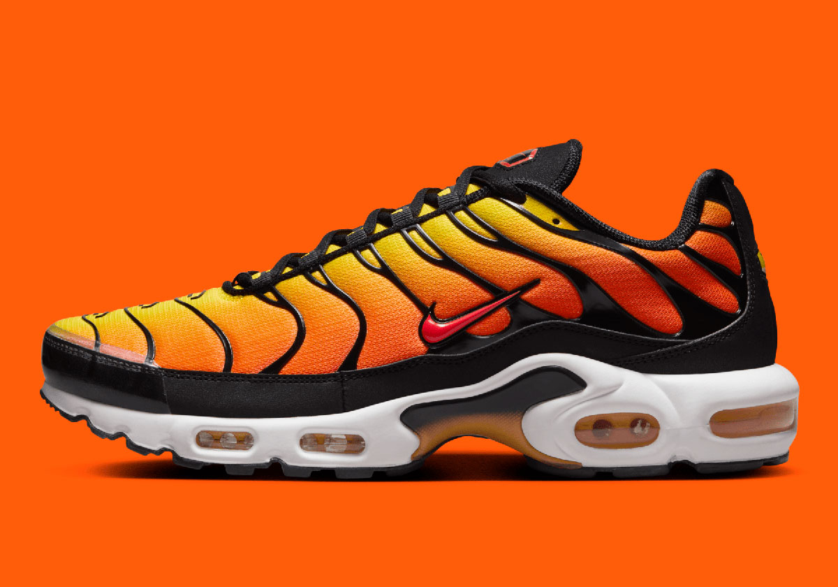 Nike Air Max Plus Sunset HF0552-001 2024 | SneakerNews.com